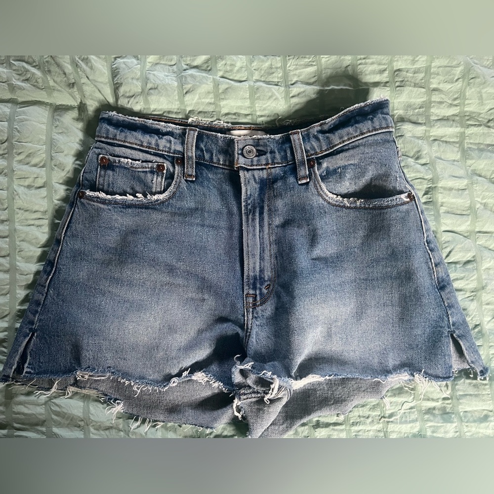 Abercrombie Curve Love High Rise Mom Shorts